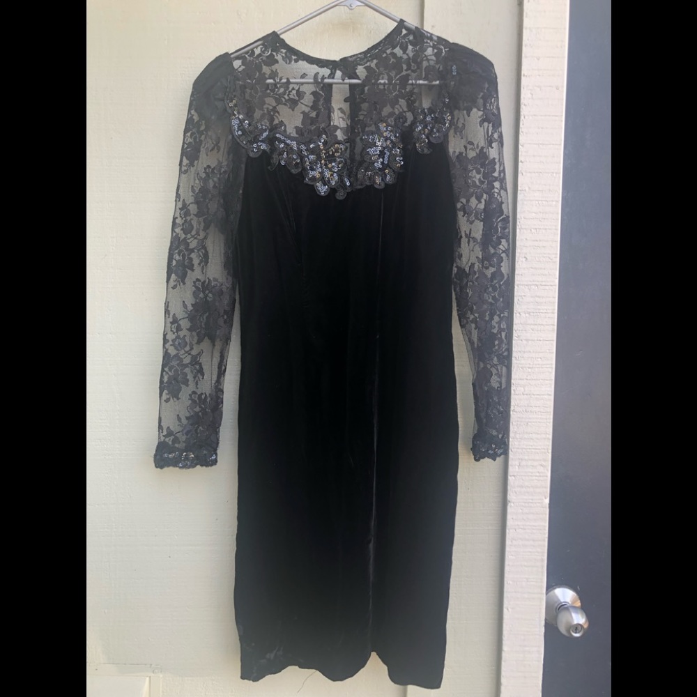 Black lace vintage dress